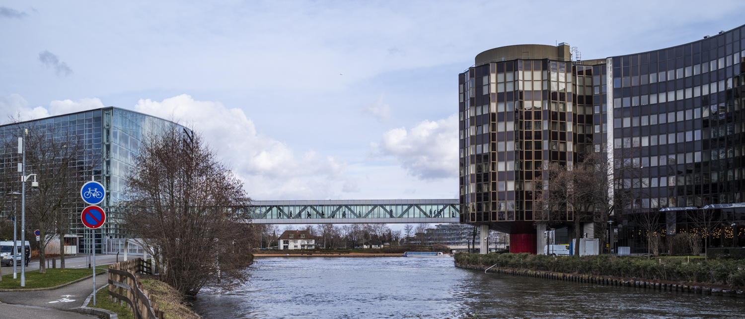 1-M10_6177